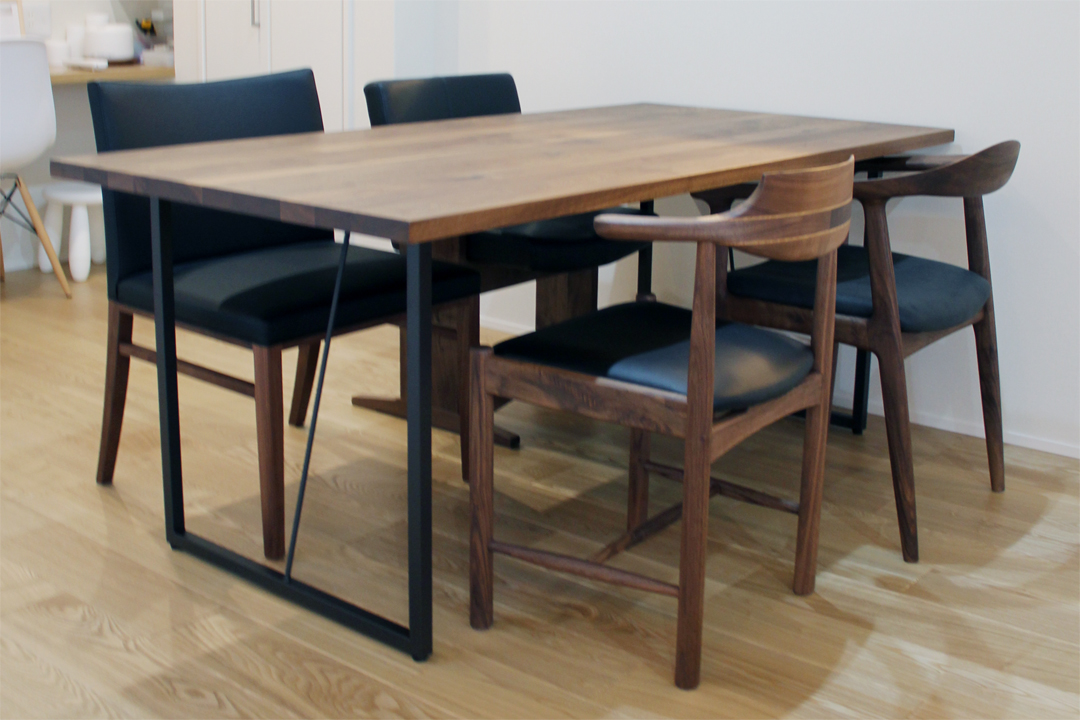 広松木工の人気シリーズ「FREX」シリーズのテーブル