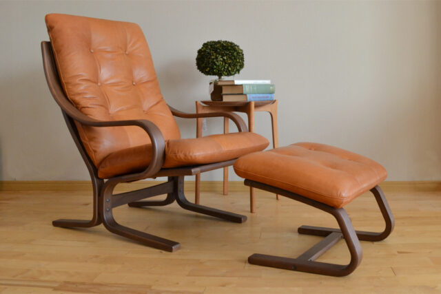 オプションの専用オットマンでさらに快適に