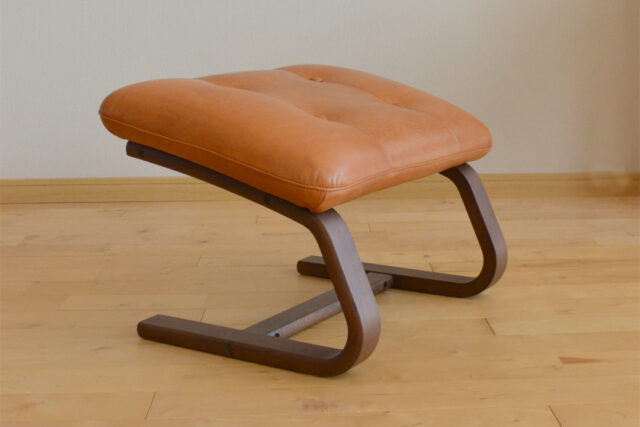 成形合板の技術で製作