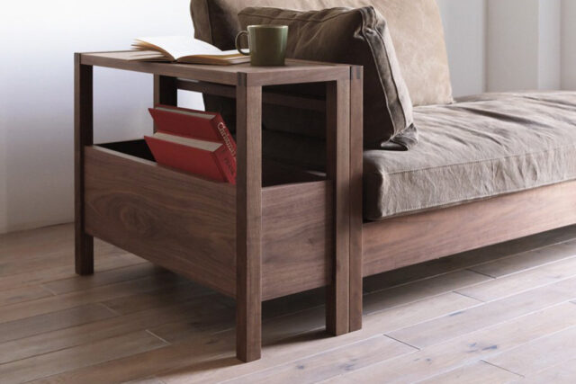 収納もできるサイドテーブル