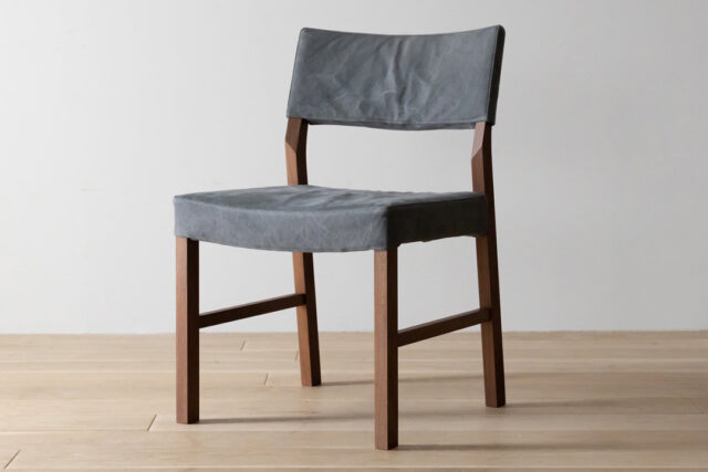 幅広のゆったり座面