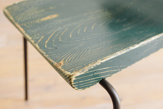 アンティーク品のような風合い