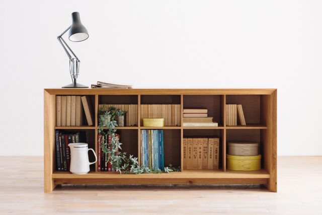 エッジーなシンプルデザイン