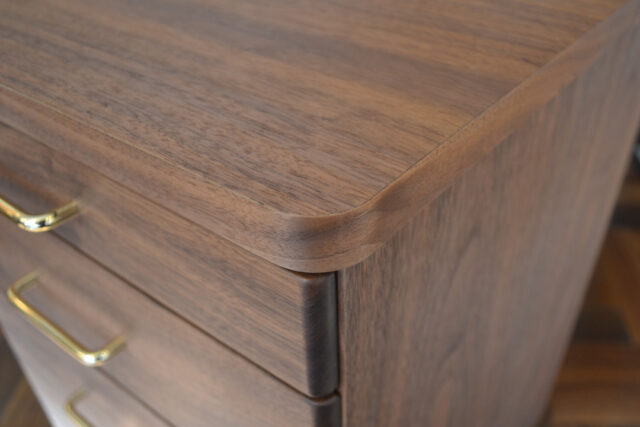 丸みのあるフォルム