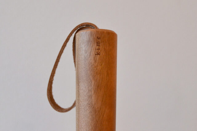 革紐がついています