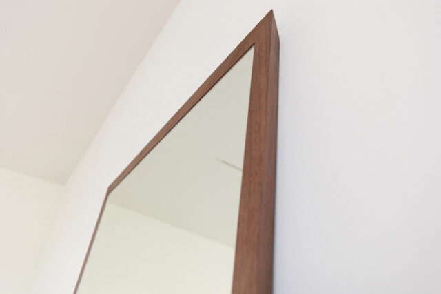 無垢材の個性が際立つ