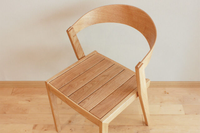 クラフト感のある座面