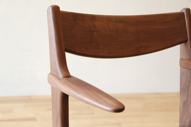 高機能な可愛らしいアーム