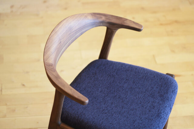 削り出しの緩やかなカーブ