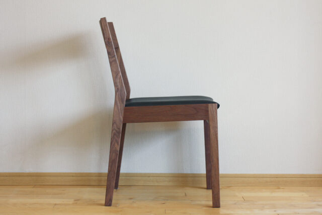 コーディネートしやすいチェア