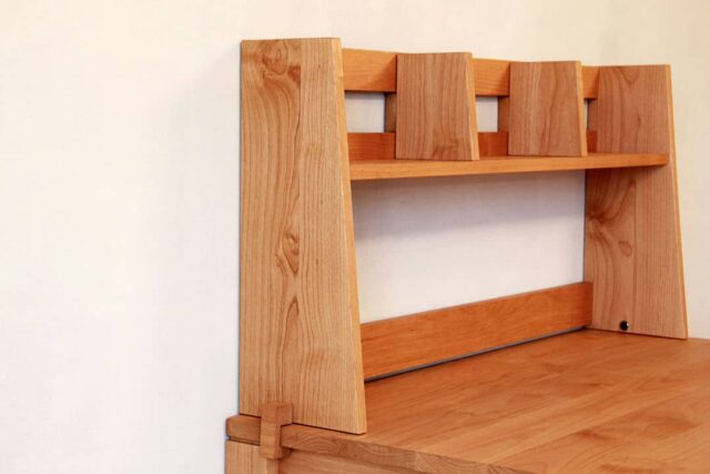 圧迫感を抑えた形状