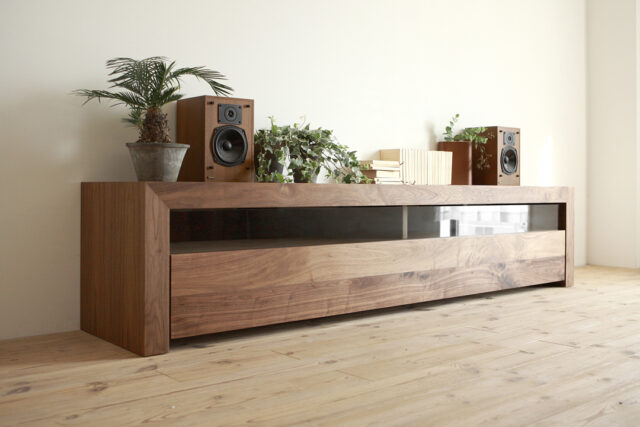 ミニマルを極めたシンプルデザイン