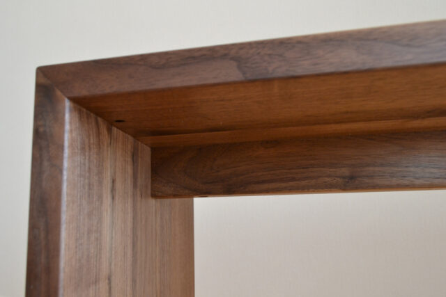 座っても大丈夫な堅牢なつくり