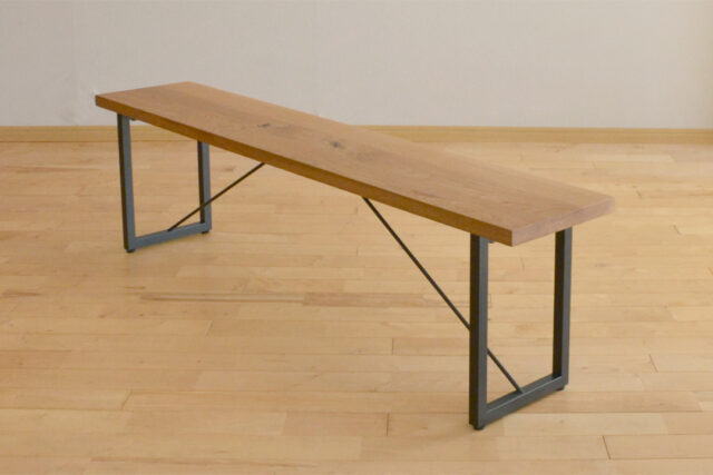 直線基調のシンプルデザイン