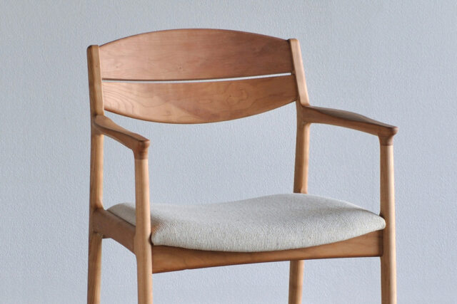 丸みを持たせた優しい掛け心地