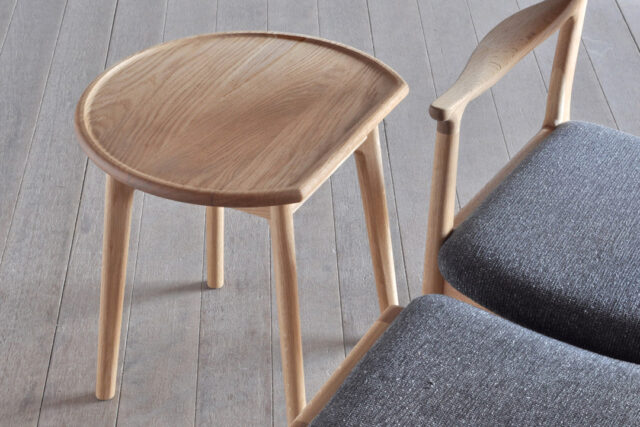 ソファサイドに使いやすい形状