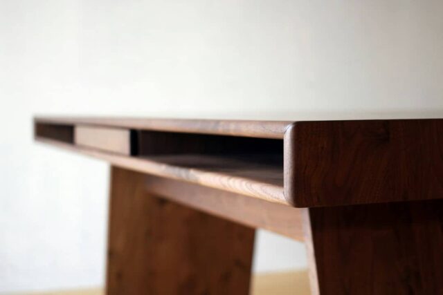 機能的なシンプルデザイン