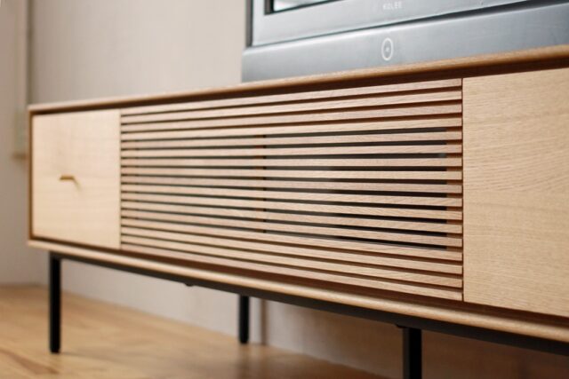 細い格子の意匠