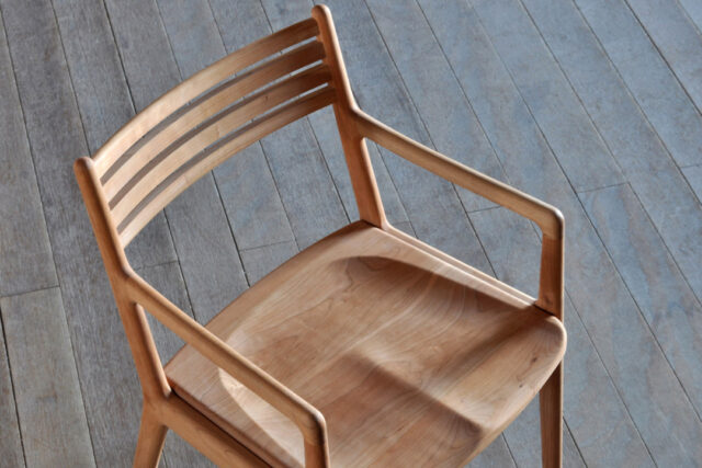 緩やかなカーブが優しい掛け心地