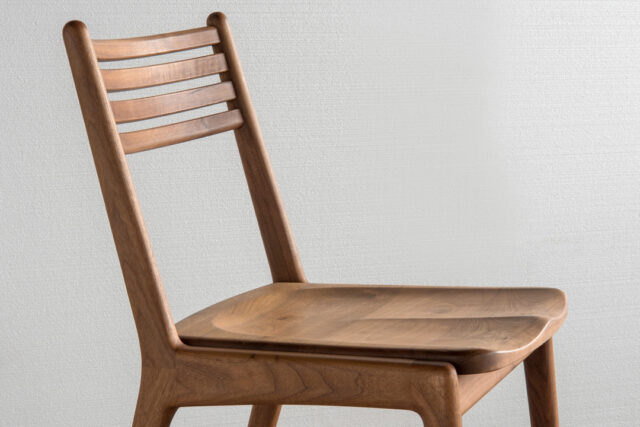 緩やかなカーブが優しい掛け心地