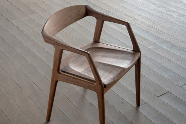 幅広座面で優しい掛け心地