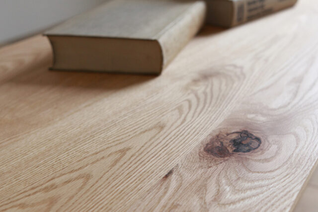 節あり材の自然な風合い