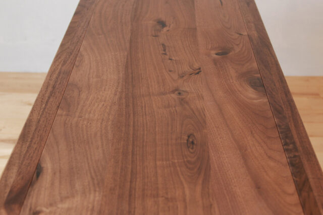 節あり材の自然な風合い