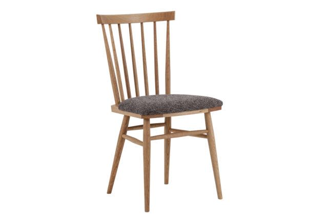 圧迫感のないシンプルデザイン