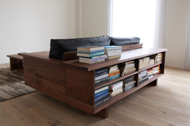 飾ることを楽しむローシェルフ