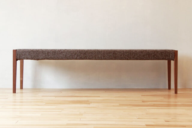 コーディネートが楽しめるシンプルデザイン