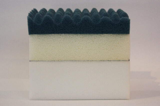 プロファイル加工されたウレタン