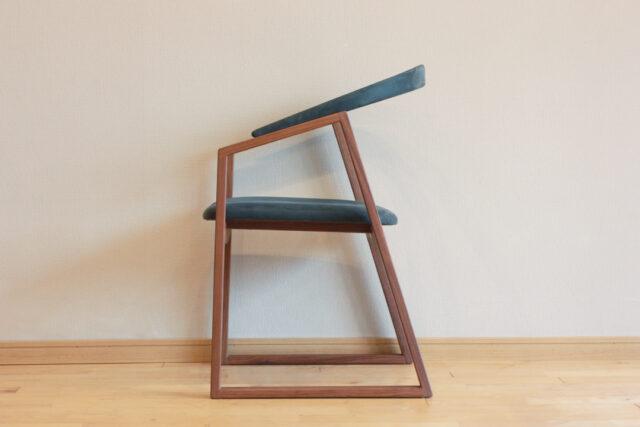 1インチ材でつくる細身のチェア