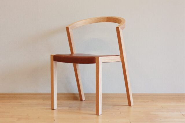 小泉誠デザインのシンプルチェア