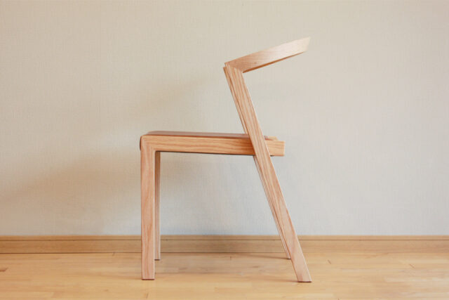 日本の建築に溶け込む直線基調