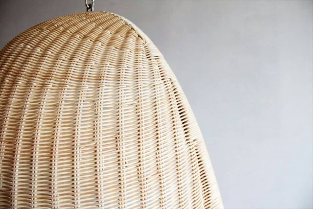 ラタンによる曲面フォルム