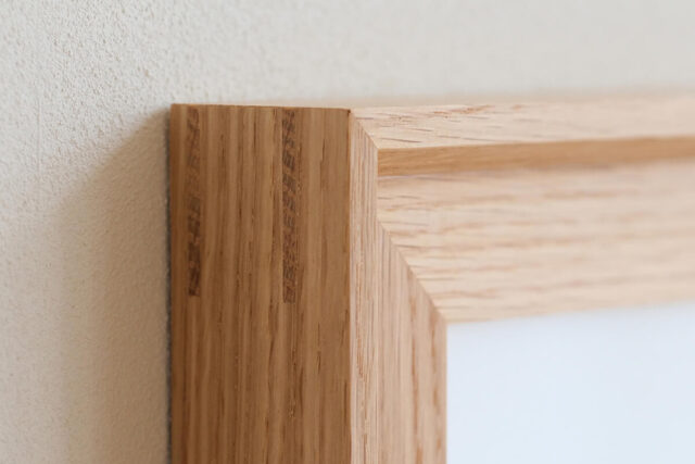 老舗額縁メーカーならではの技術力