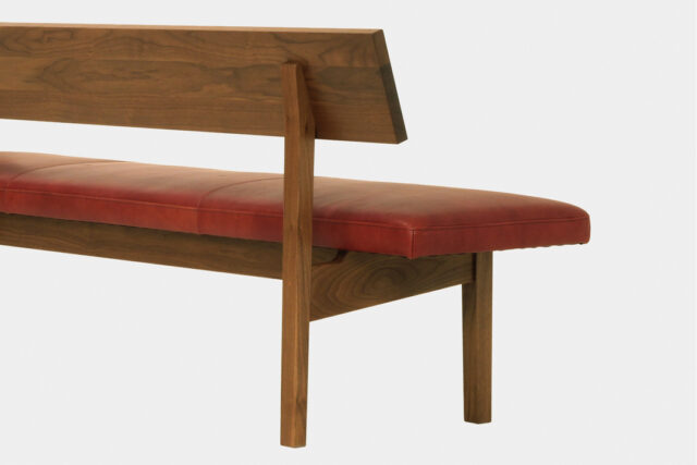 後ろ姿も美しく