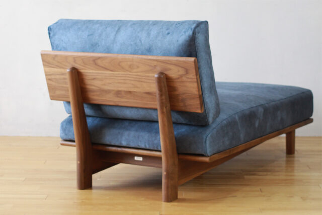 後ろ姿も美しく