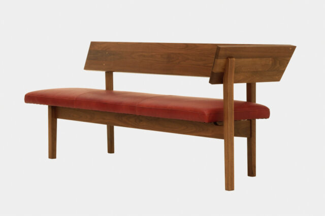 サイズや素材が選べるオーダーコーナーベンチ