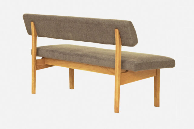 後ろ姿も美しく