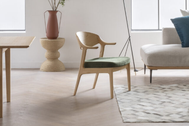 ラウンジチェアとして