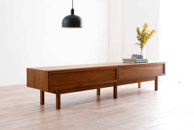 軽やかなレッグデザイン