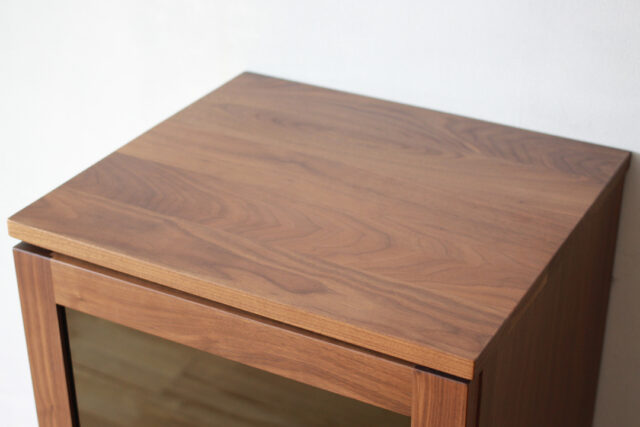 ウォールナット無垢材