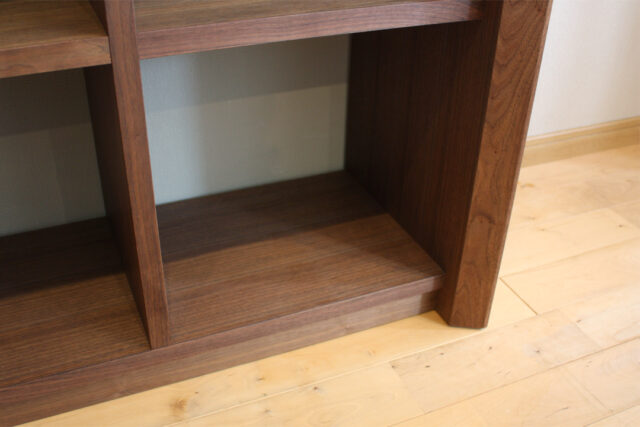 ボリュームのあるフレームデザイン