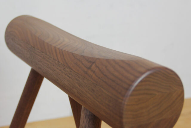 削り出した座面