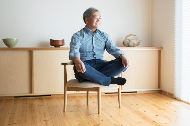 ゆったりとした広い座面