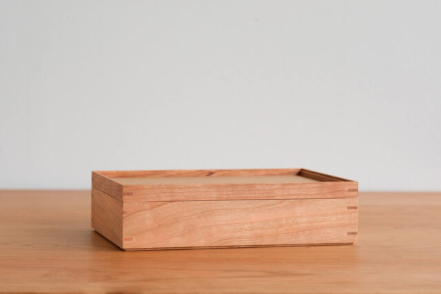 ブラックチェリー材