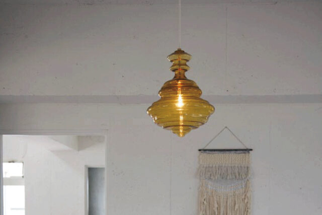 絶妙な凹凸が生み出す光