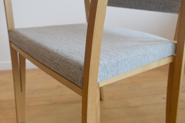 クッション性を持たせた座面