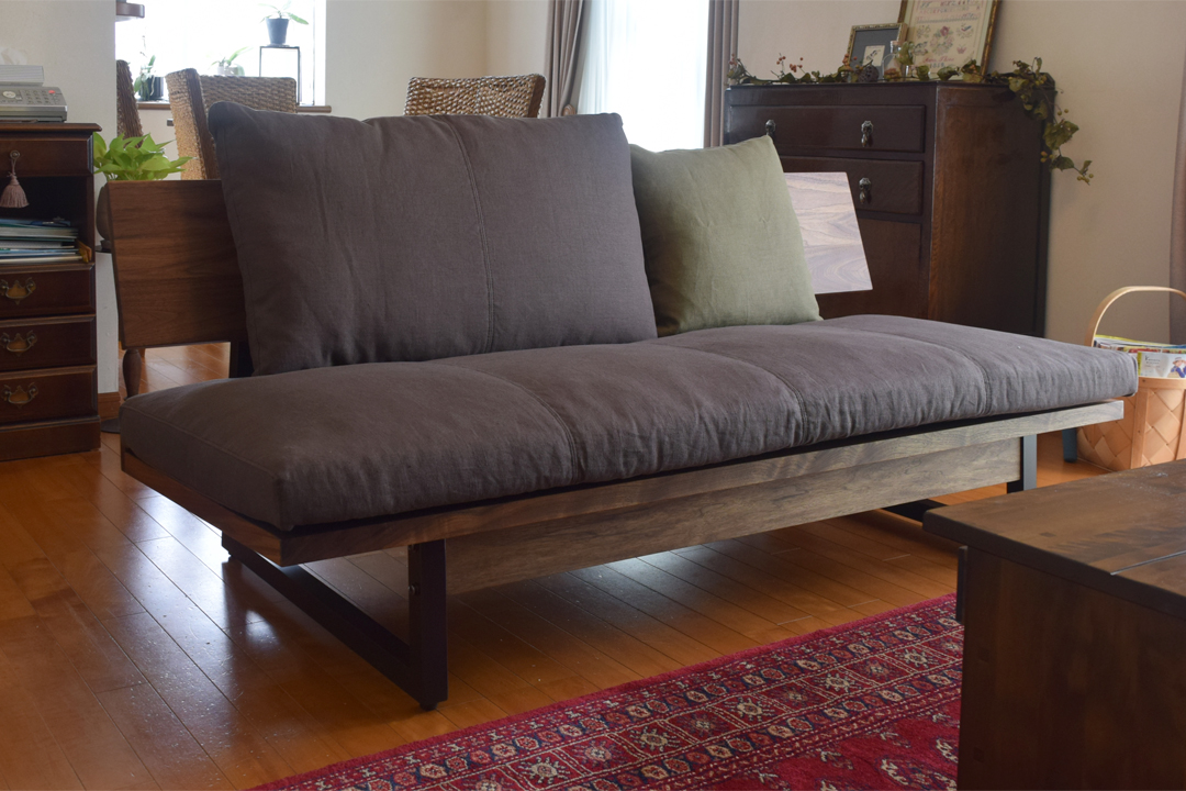 リネン100％のFREXソファ納品事例